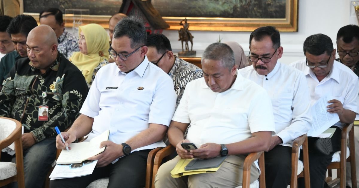 Pemprov Jabar Tekankan Tata Kelola Adaptif dalam Evaluasi Pelaksanaan APBD 2025