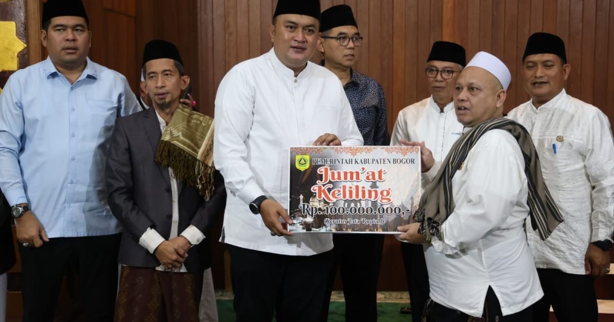 Bupati Bogor Salurkan Bantuan Rp100 Juta untuk 40 Masjid Besar Kecamatan Jelang Ramadhan