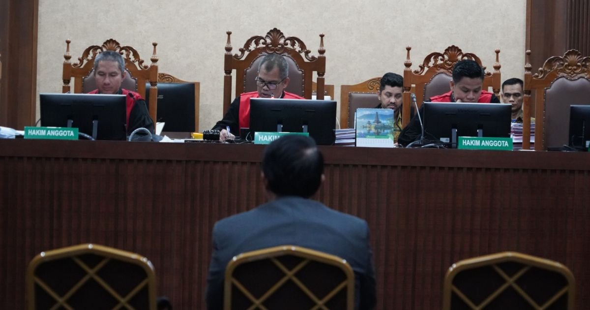 Jejak Tikus Koruptor Terkuak di Pengadilan: Uang Dolar Disamarkan Lewat Money Changer hingga Mobil Mewah