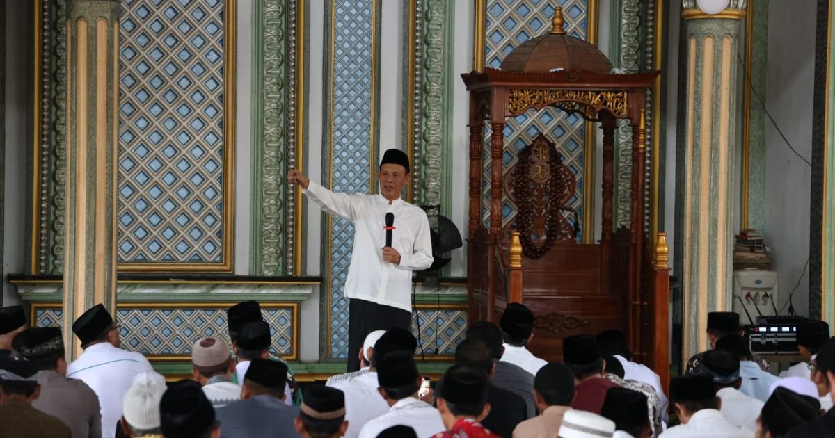 Wakil Bupati Bogor Serahkan Bantuan Masjid, Dorong Warga Sukajaya Aktif Jaga Lingkungan dan Ronda