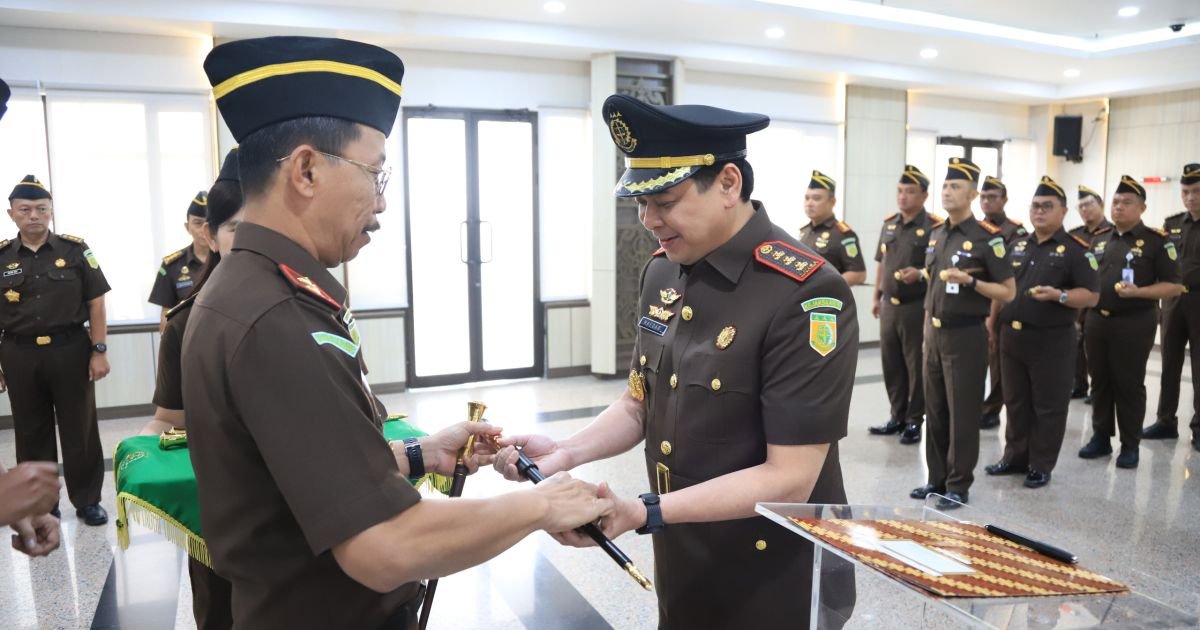 Kajati Kaltim Lantik Empat Pejabat Eselon III, Tekankan Integritas dan Akselerasi Kinerja Penegakan Hukum