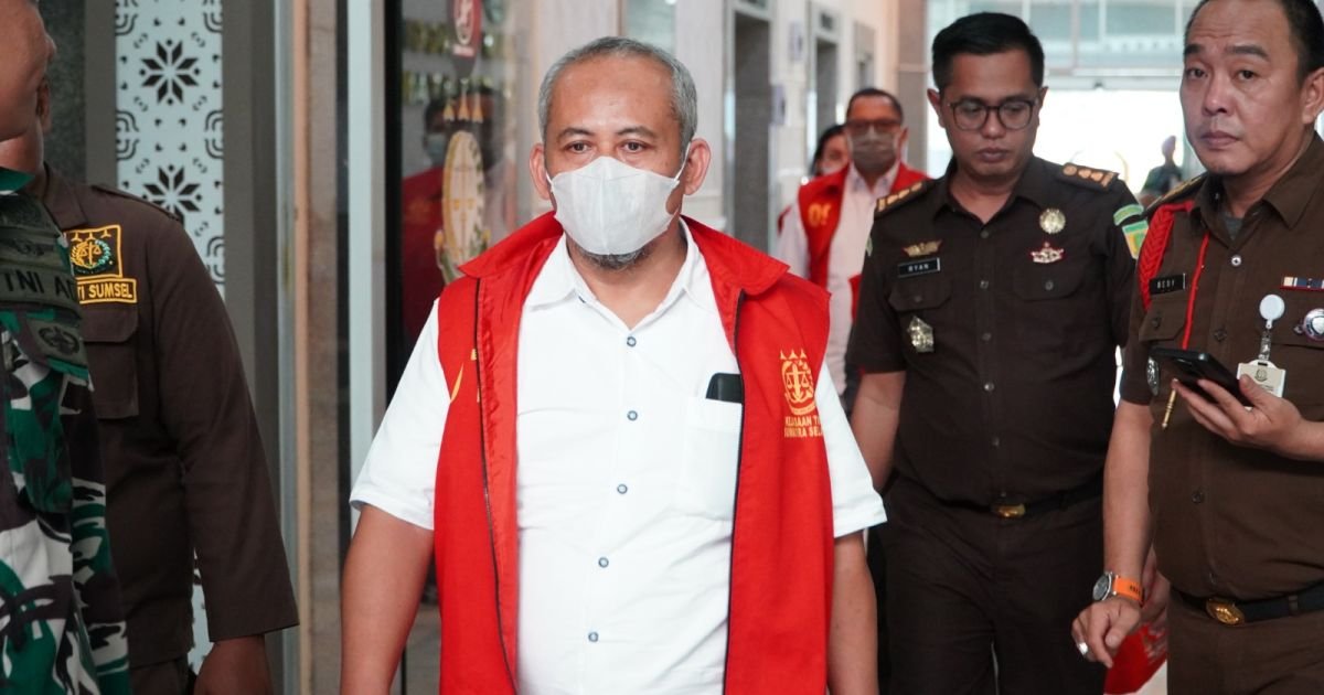 Ironi Menjelang Lebaran, Enam Tersangka Korupsi Kredit Bank Plat Merah Berakhir di Balik Jeruji