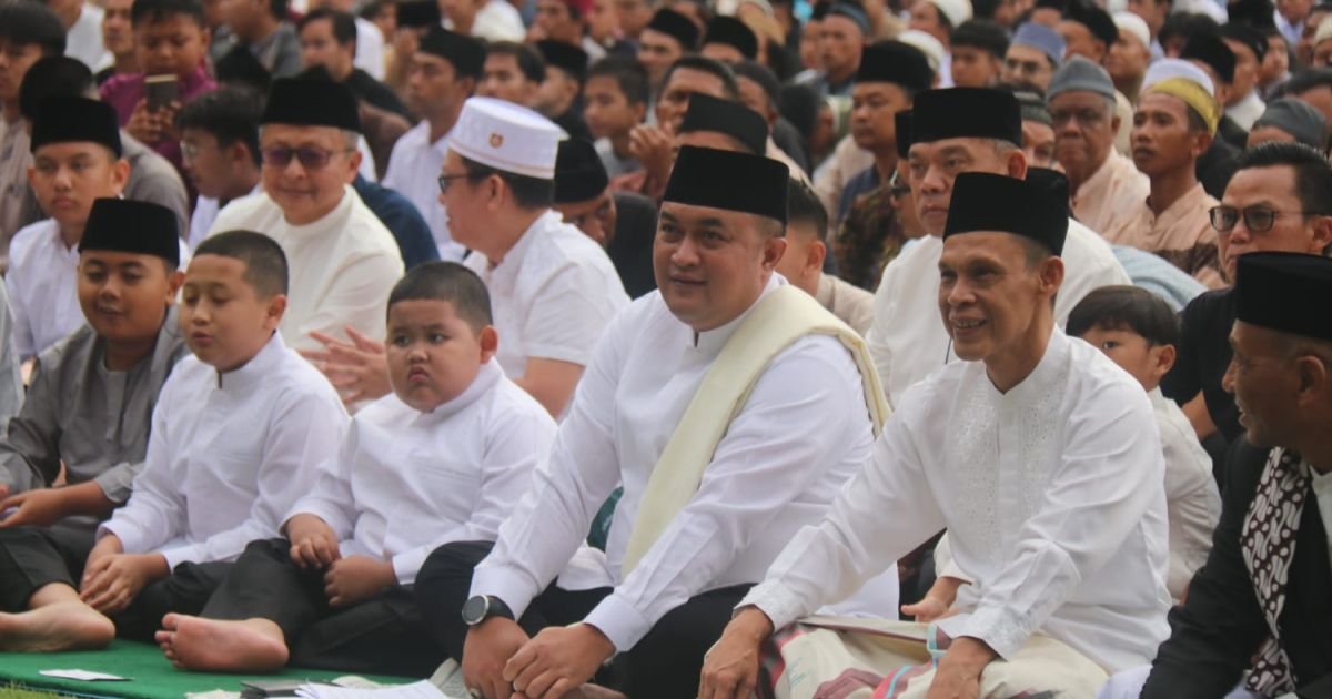 Shalat Id Bersama Bupati Rudy Susmanto, Puluhan Ribu Warga Bogor Padati Pakansari