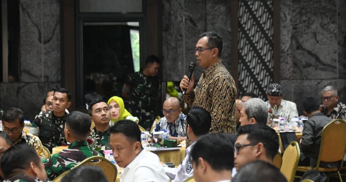 Sekretaris Daerah (Sekda) Kabupaten Bogor, Ajat Rochmat Jatnika, menghadiri rapat koordinasi yang digelar di Markas Besar TNI Angkatan Darat (Mabesad), Jakarta, Kamis (4/6/2026).