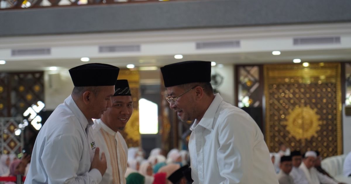 Wakil Bupati Bogor, Jaro Ade, yang hadir mewakili Bupati Bogor Rudy Susmanto, menghadiri Anugerah Juara Musabaqah Adzan Nusantara Mendunia II Tahun 2026 yang digelar di Masjid Nurul Wathon, Cibinong, Selasa (16/6/2026).