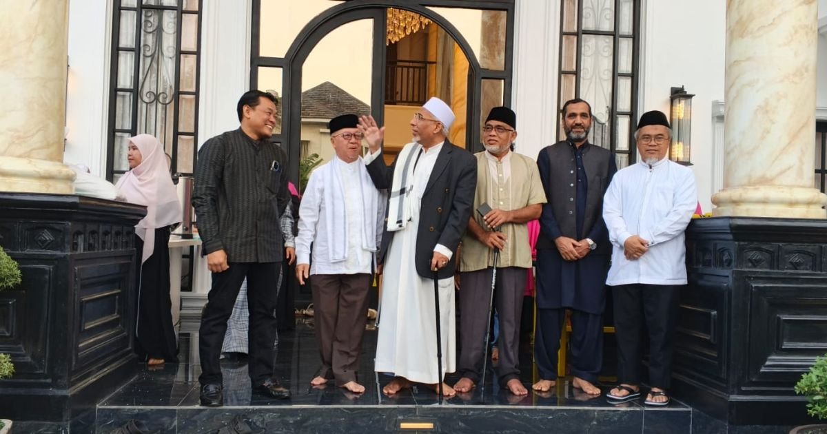 Pengajian rutin Al-Qalam yang diikuti para jurnalis dari berbagai media di Kabupaten Bogor kembali digelar di Kantor Portal Cibinong, Jumat (19/6/2026)