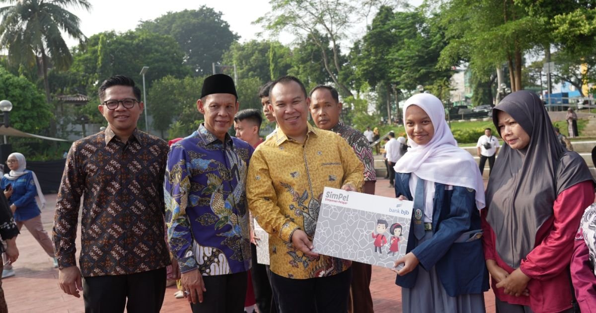 Sekda Ajat Ajak Warga Perkuat Ketahanan Keluarga Demi Masa Depan Indonesia Emas