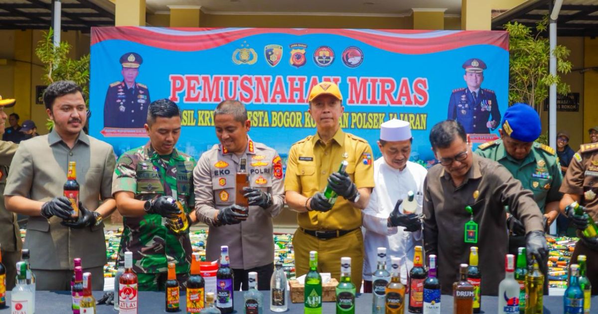 38 Ribu Botol Miras Ilegal Dihancurkan, Dedie Rachim: Angka Tawuran di Kota Bogor Turun 32 Persen